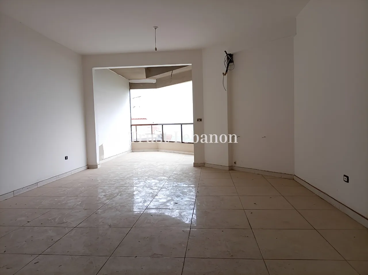 Apartment for sale in Qornet El Hamra, Lebanon - 3 bed, 4 bath