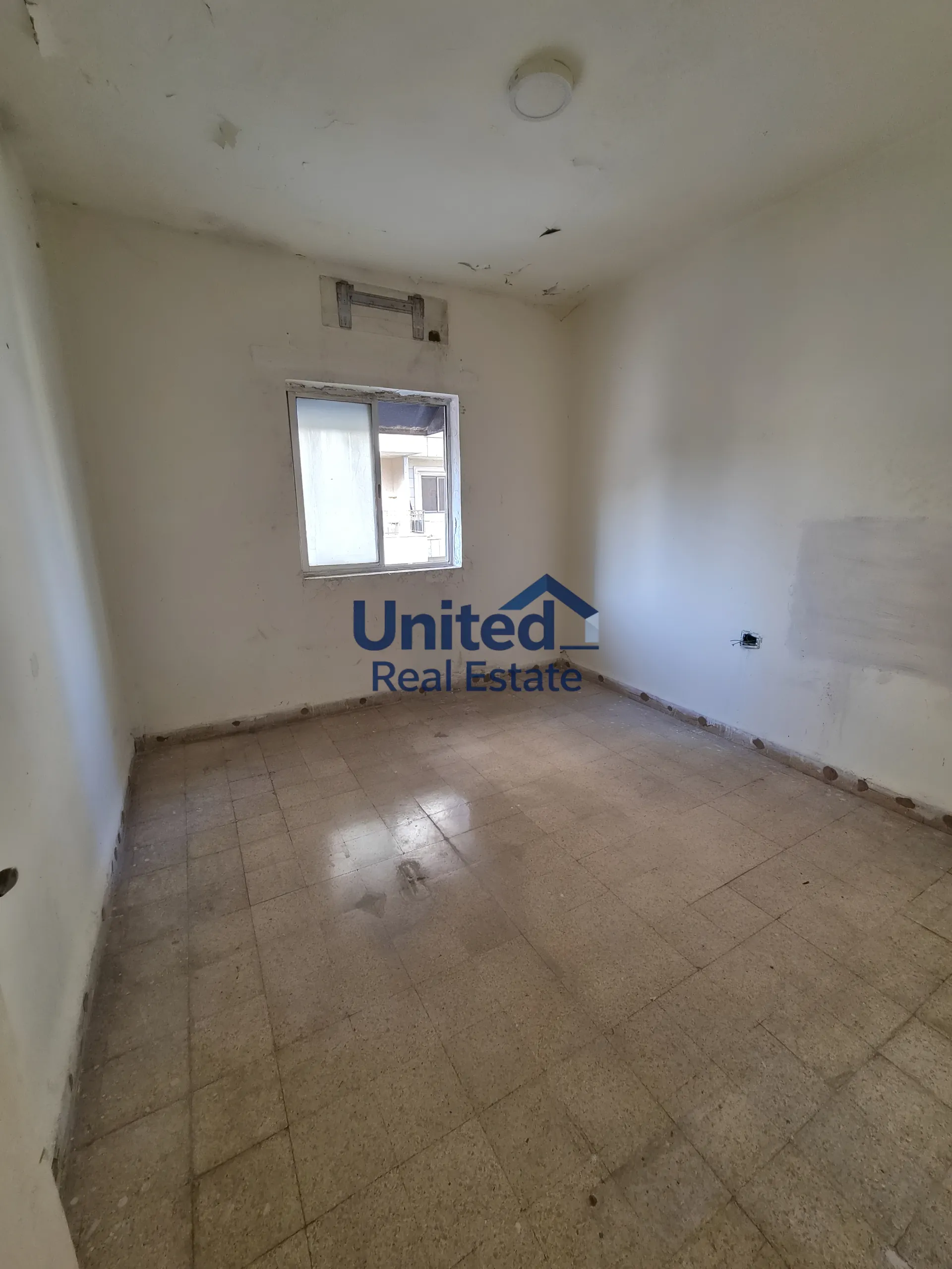 Apartment for sale in Forn El Chebbak