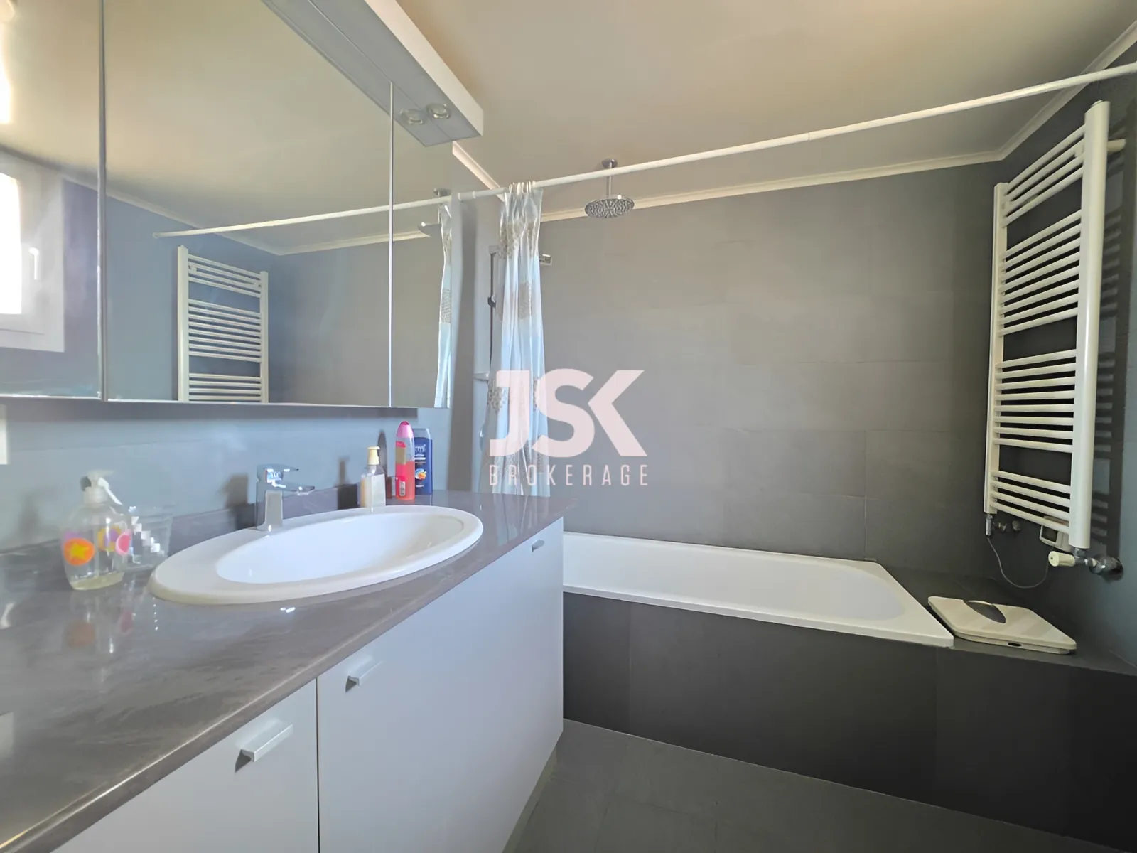 Apartment for Rent in Achrafieh