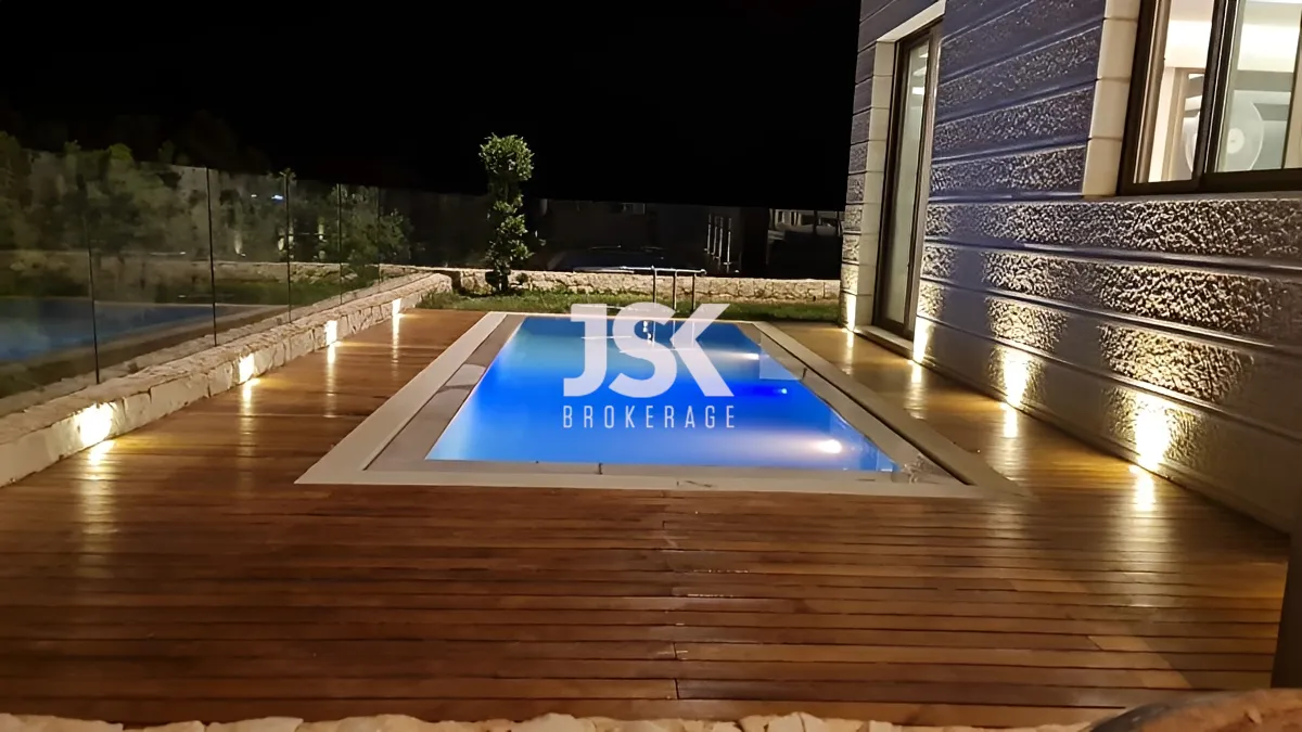Villa for Sale in Annaya , Lebanon - 4 bed, 5 bath