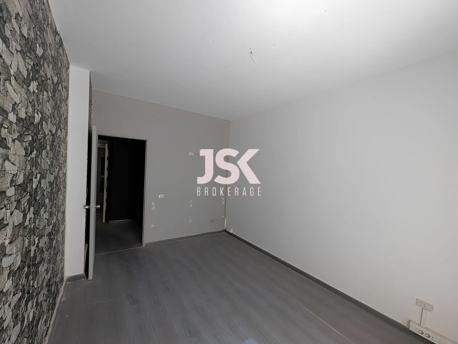 Office for Sale in Achrafieh