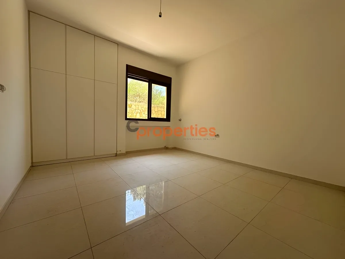 Apartment for Sale in Mtaileb
