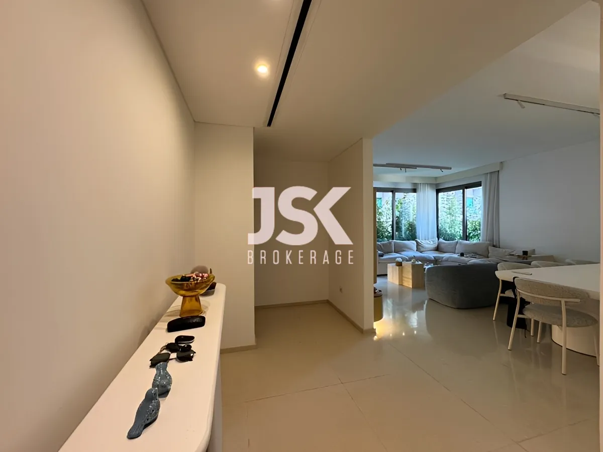 Apartment for Sale in Ain Al Mraiseh, Beirut, Lebanon