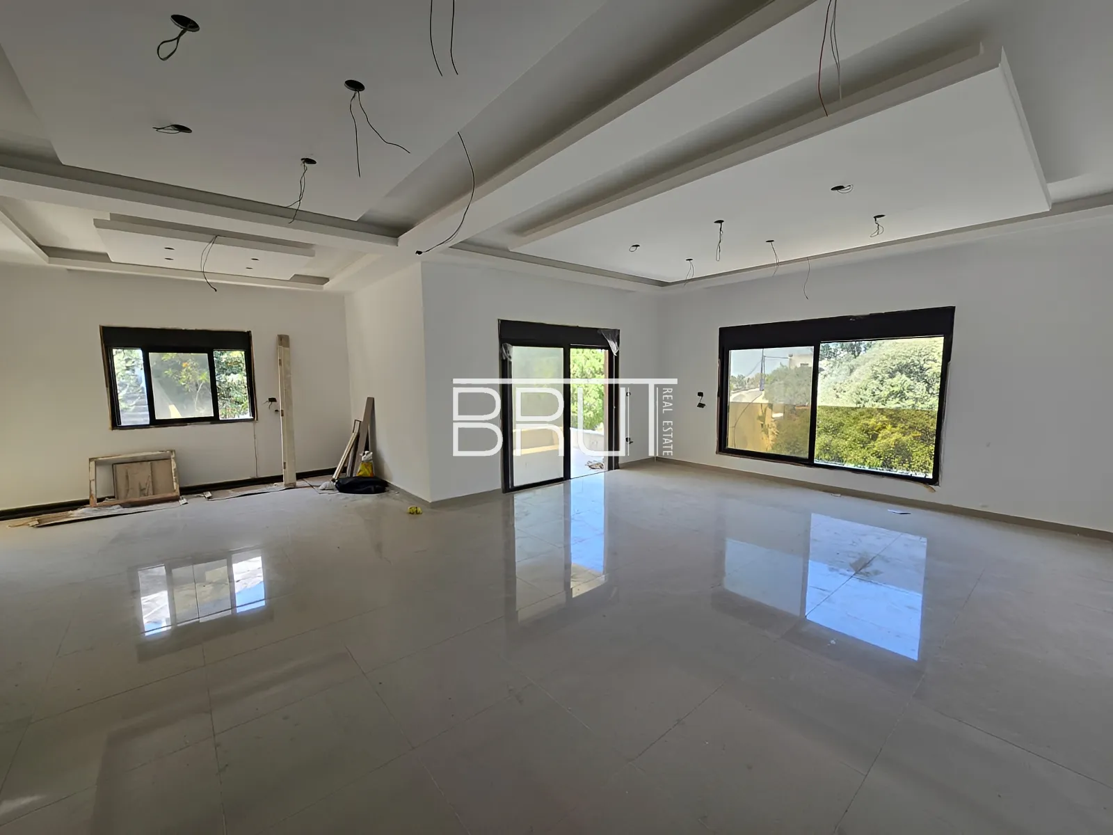 Apartment for Sale in Jeita - 4 bed, 3 bath