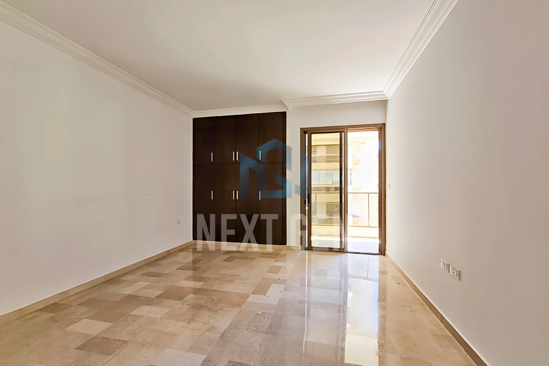 Apartment for rent in Ain Al Mraiseh, Beirut, Lebanon