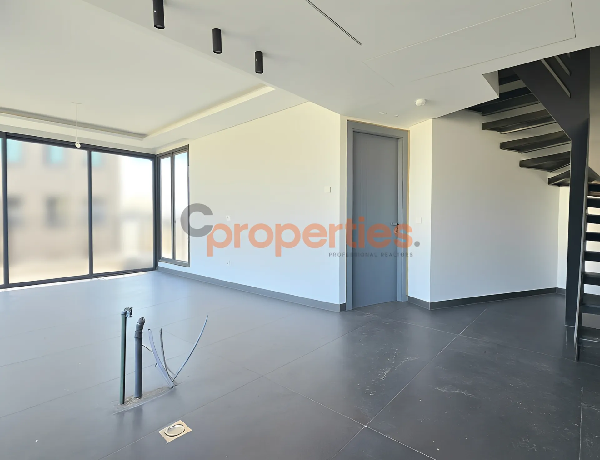 Apartment for Sale in Achrafieh - 3 bed, 4 bath
