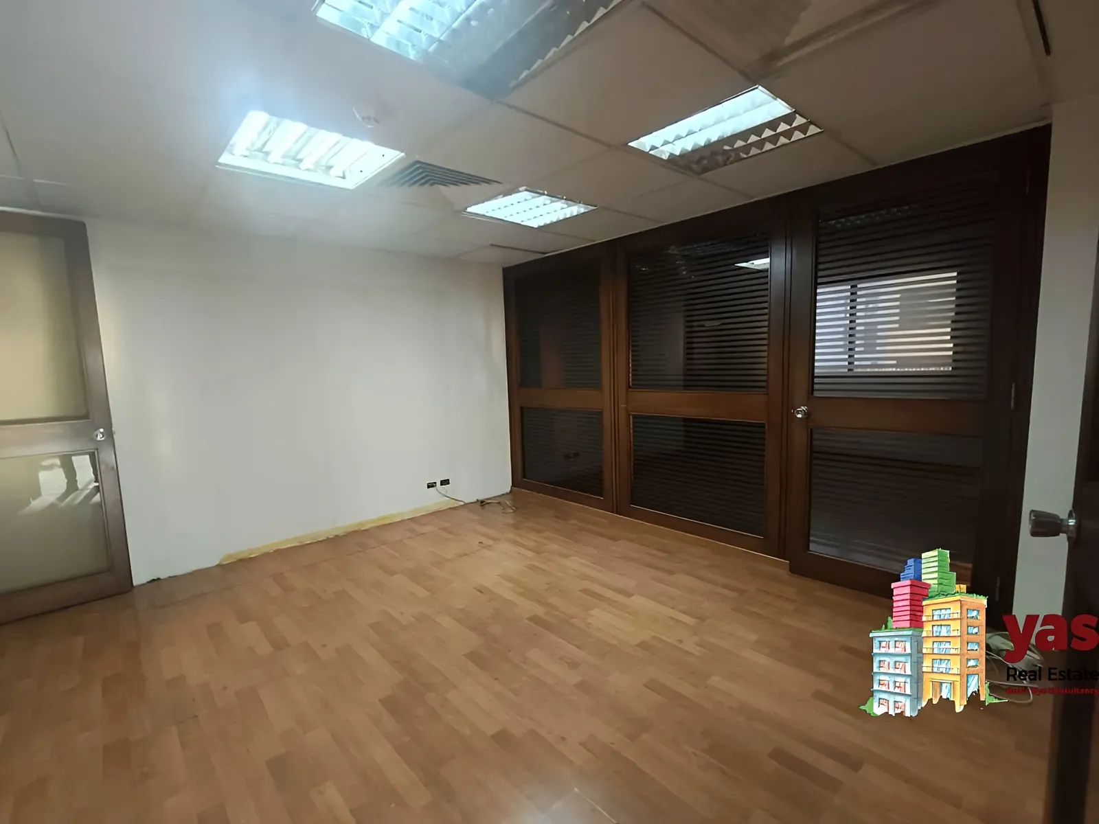 Office for rent in Daoura