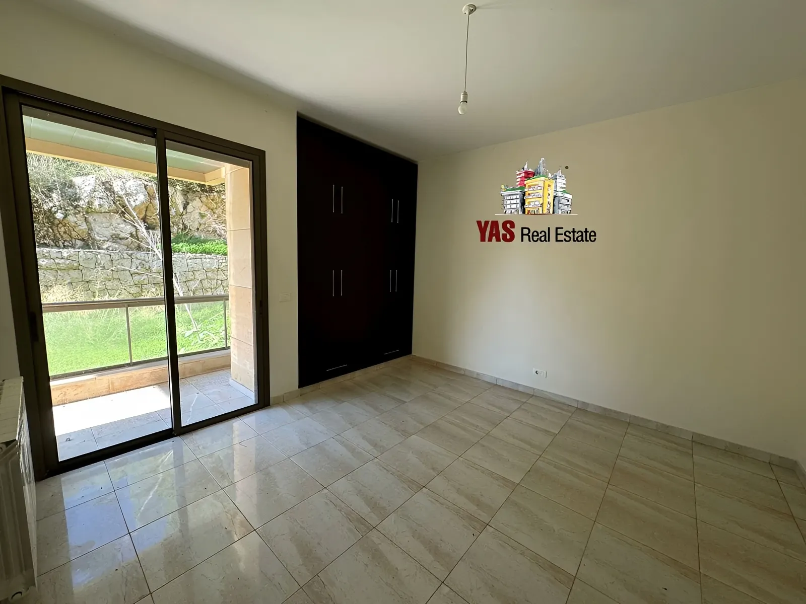 Apartment for Sale in Ballouneh