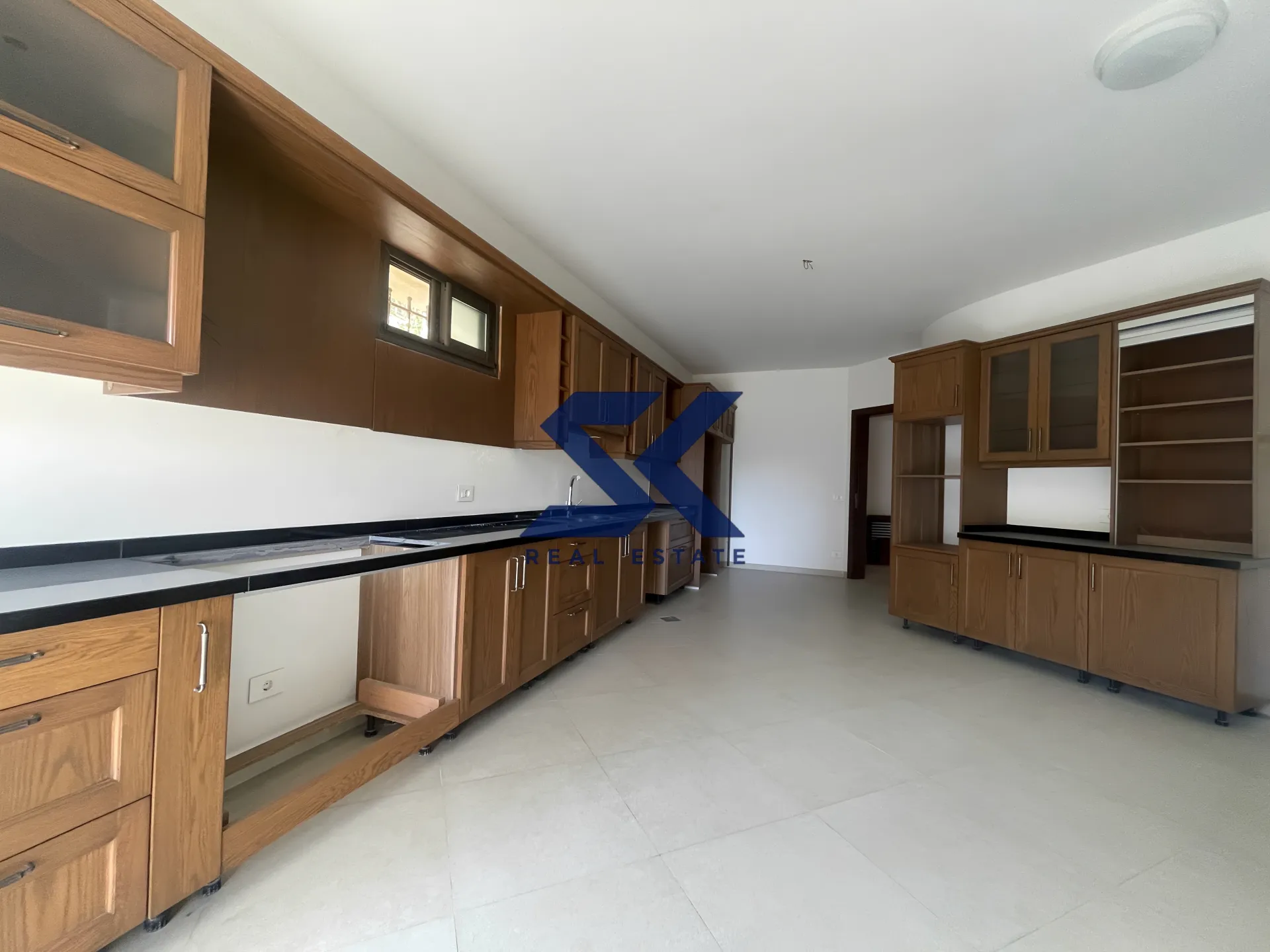 Villa for sale in Adma w dafnah, lebanon - 4 bed, 5.0 bath