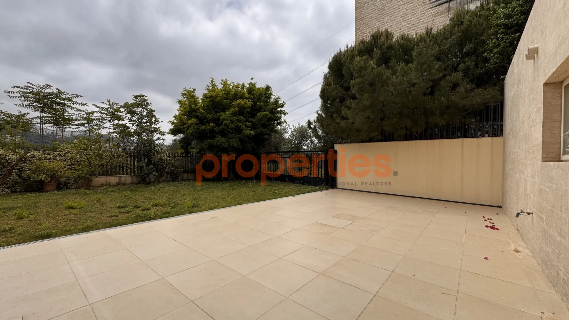 Apartment for Sale in Naqqache