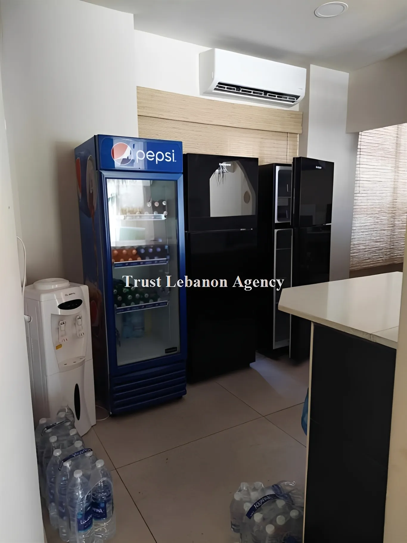 Shop for rent in Baabda, Badaro