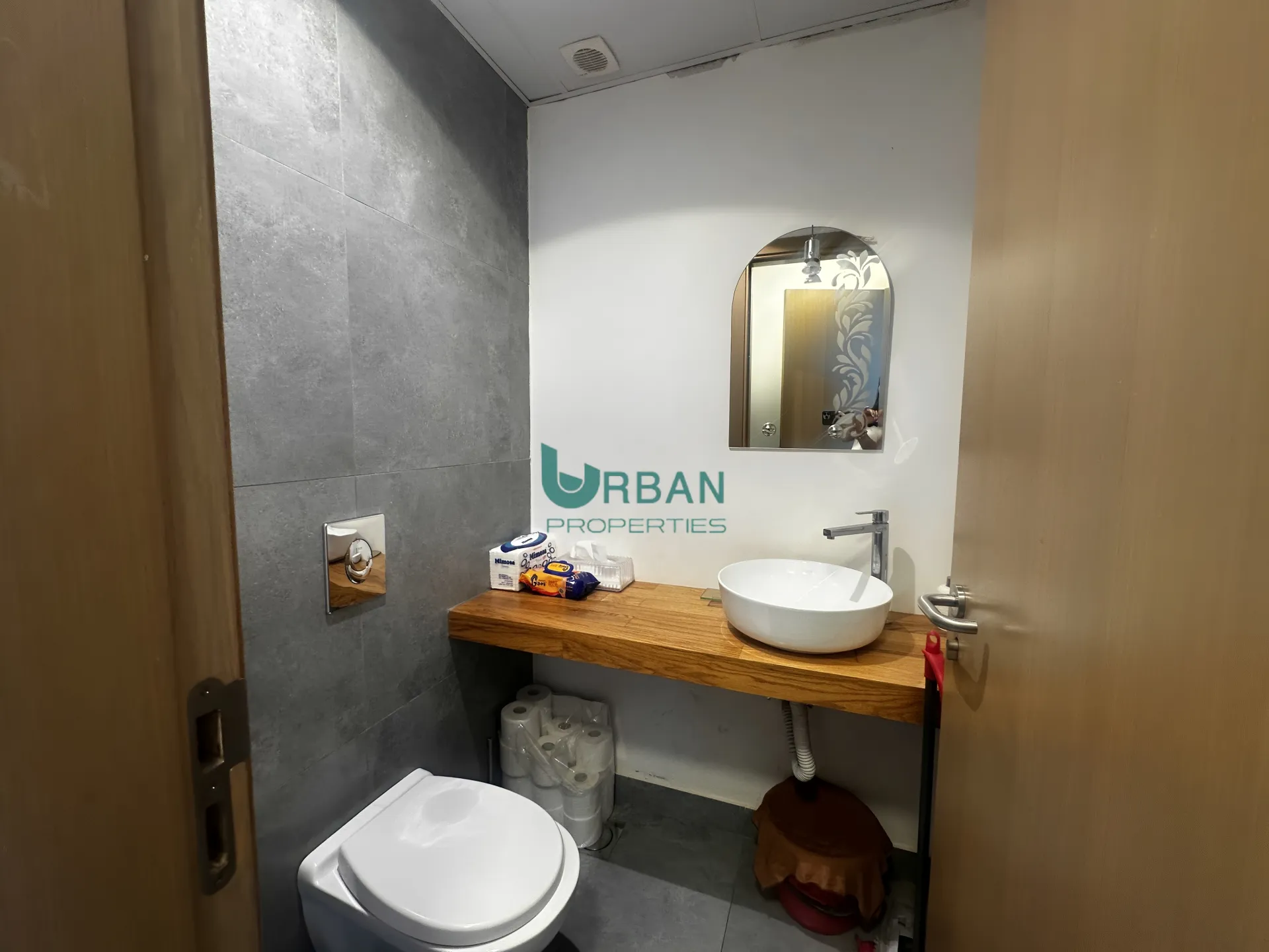 Office for rent in Dbayeh, lebanon