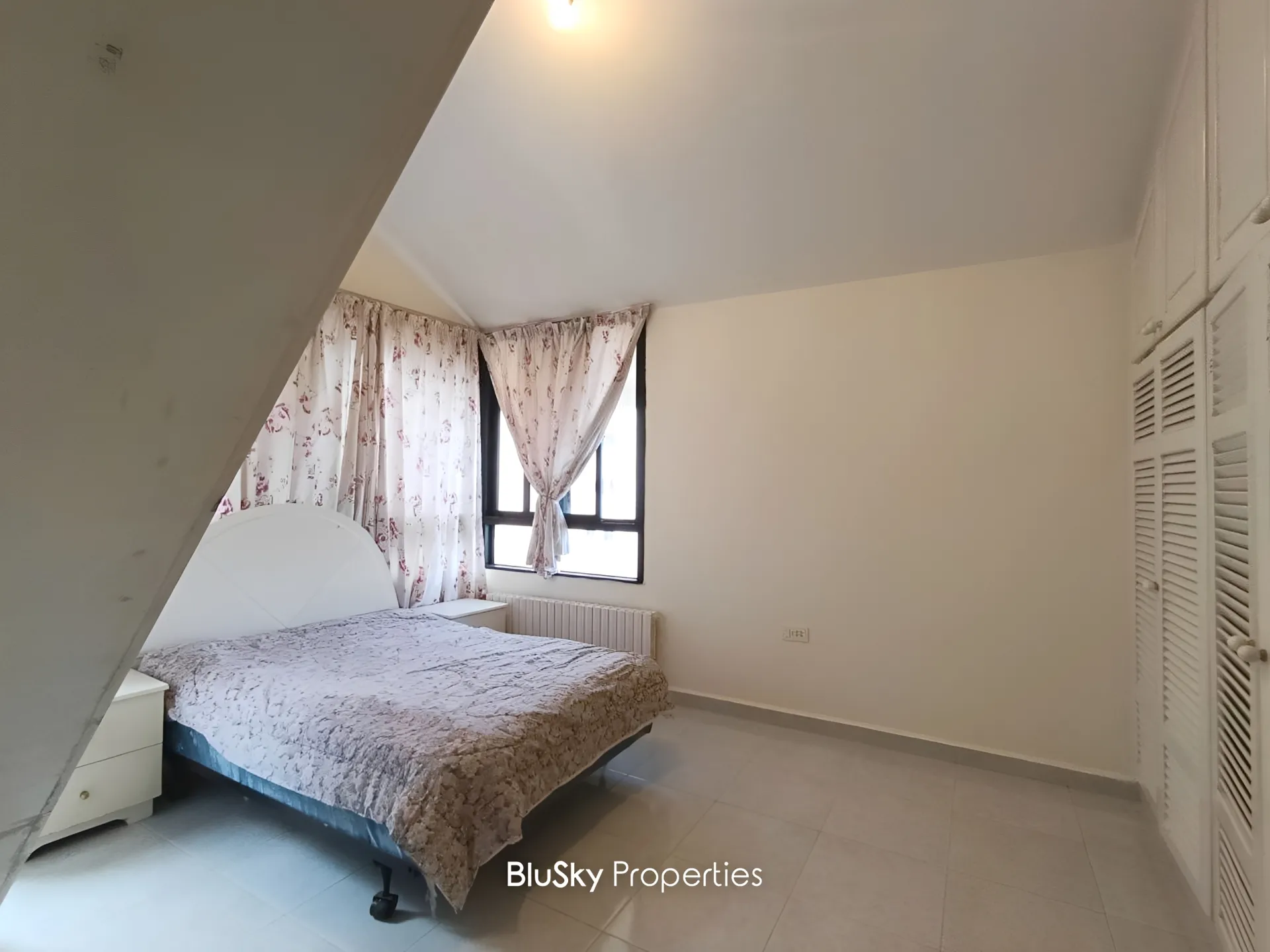 Apartment for sale in Haret sakher, lebanon