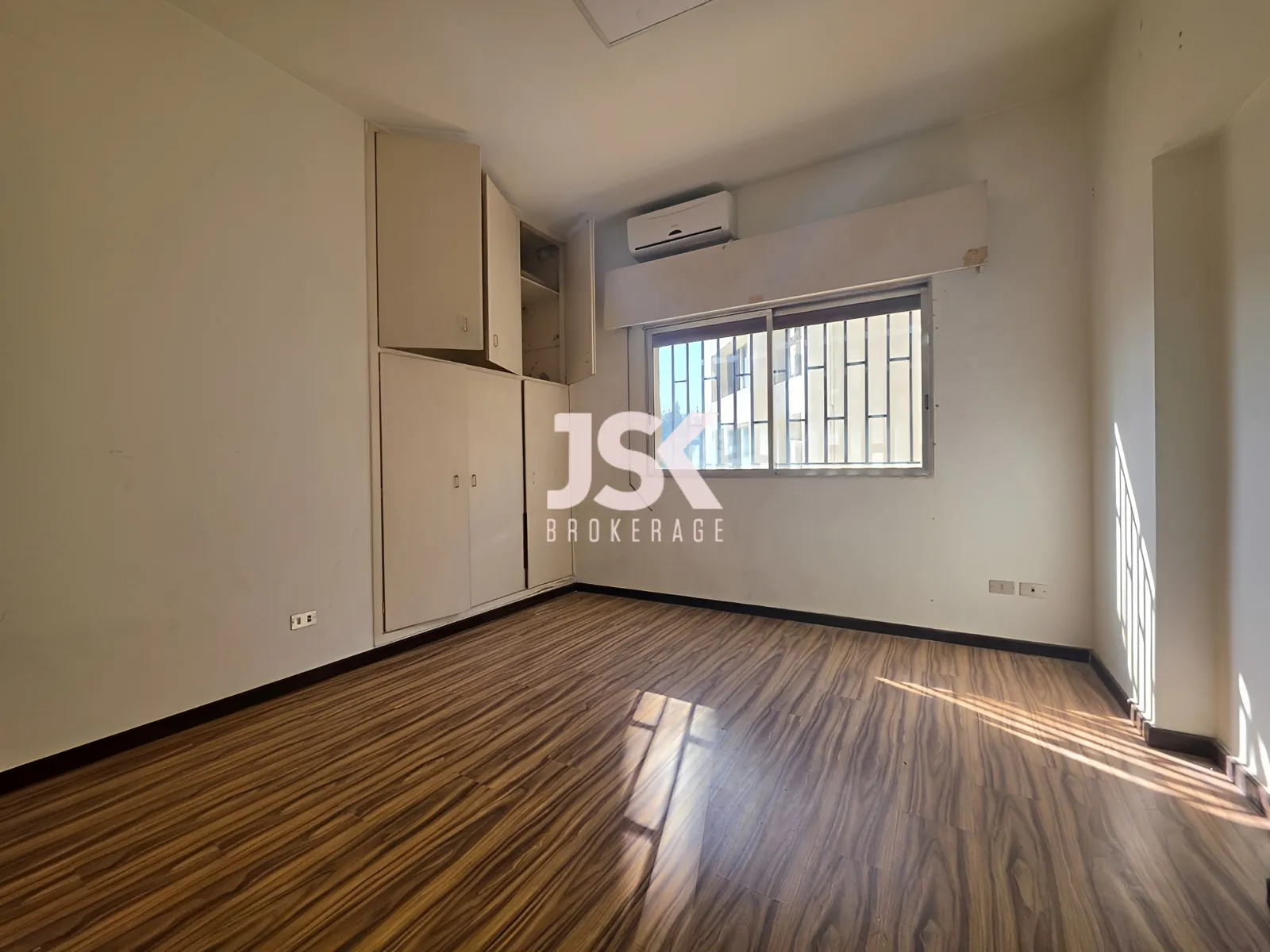 Office for Rent in Hazmieh