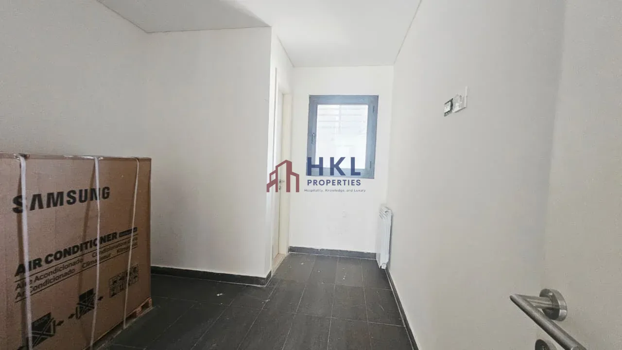 Apartment for rent in Ain Al Mraiseh, Beirut, Lebanon