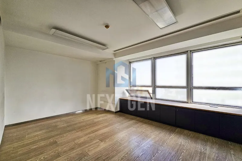 Office for Rent in Achrafieh