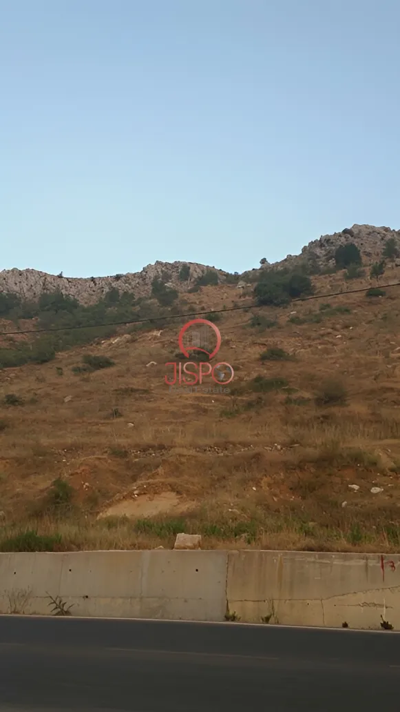 Land for Sale in Kfardebian