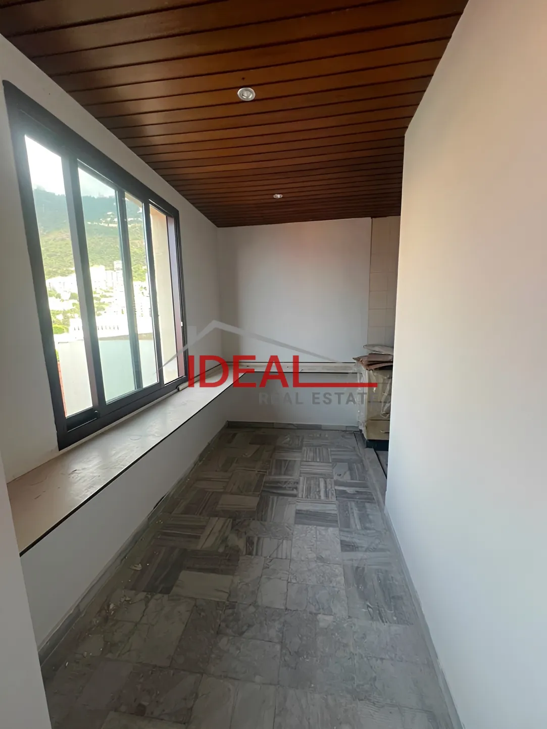 Office for rent in Jounieh