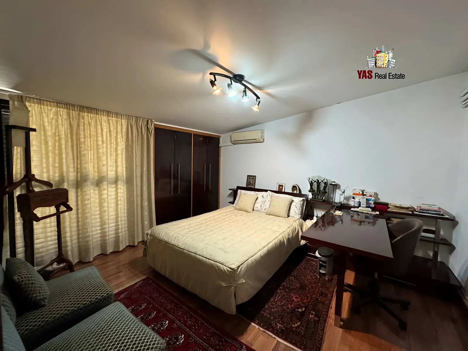 Apartment for Sale in Ballouneh