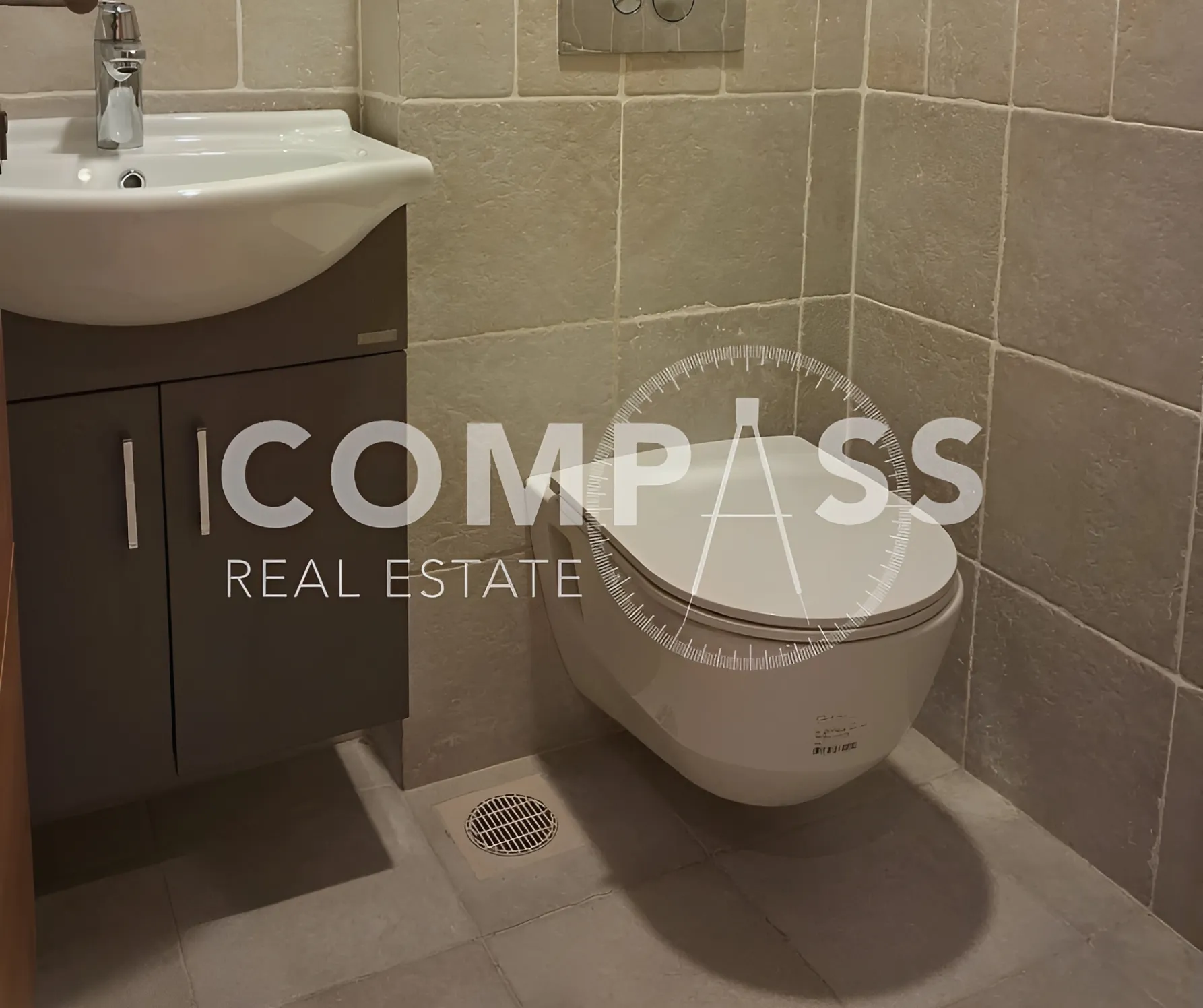 Apartment for rent in Achrafieh