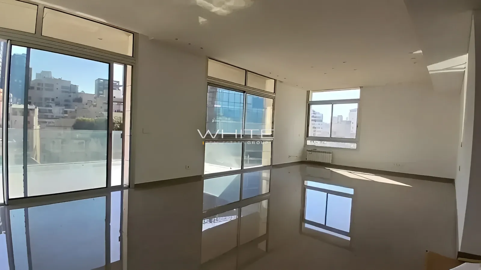 Apartment for Rent in Sursock - 3 bed, 5 bath