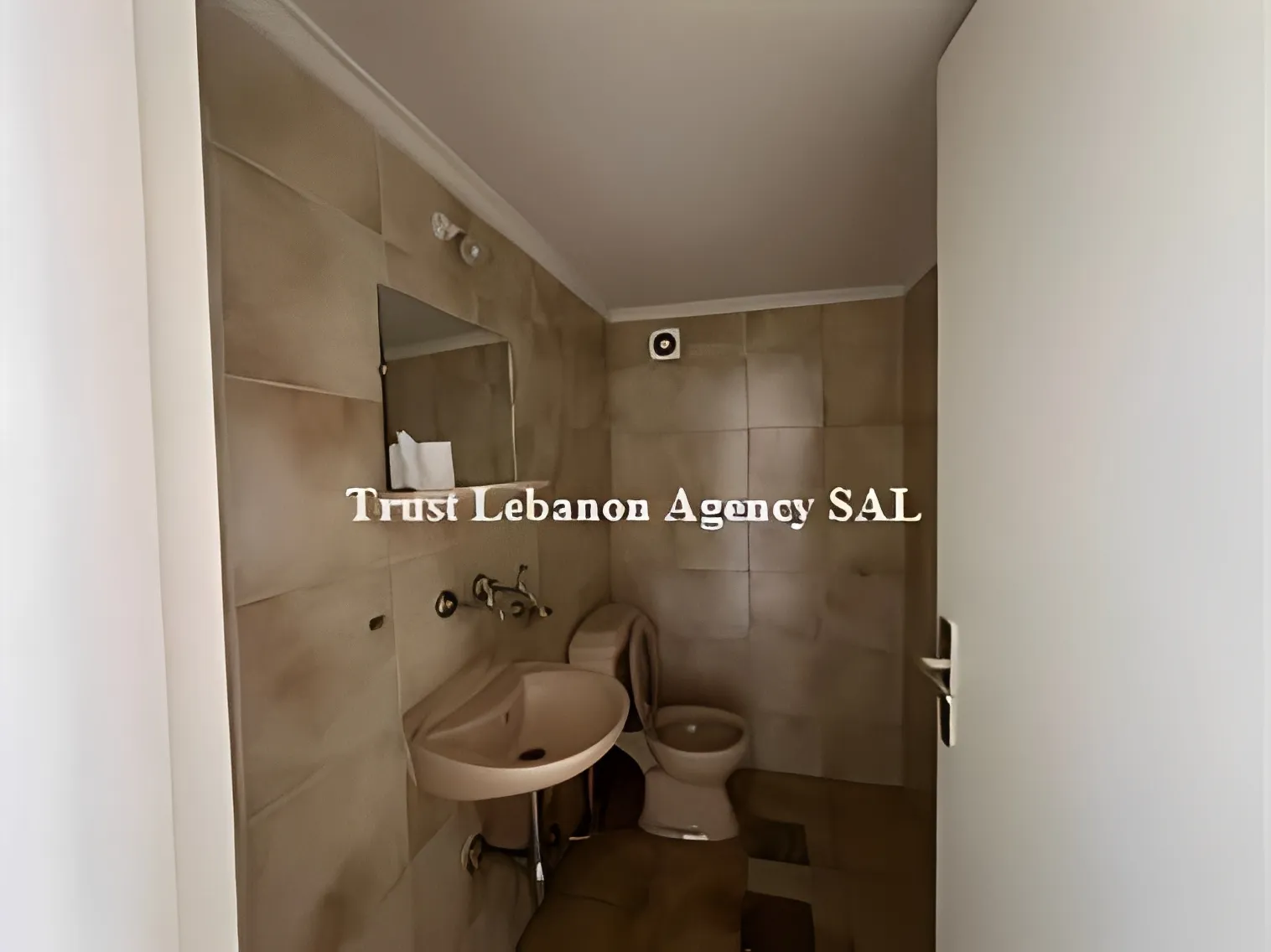 Office for rent in Metn, Sin El Fil
