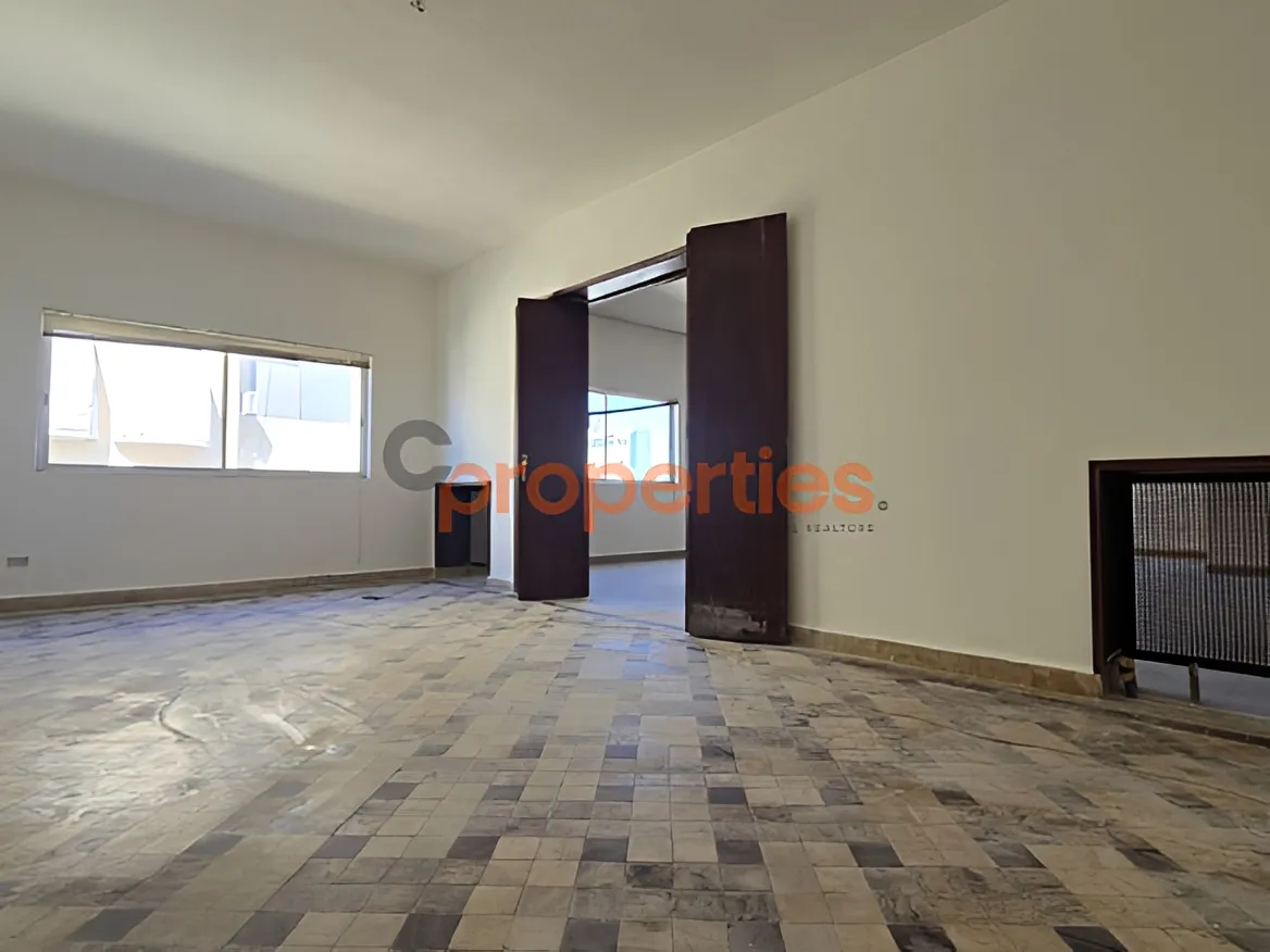 Apartment for Sale in Forn El Chebbak - 4 bed, 3 bath