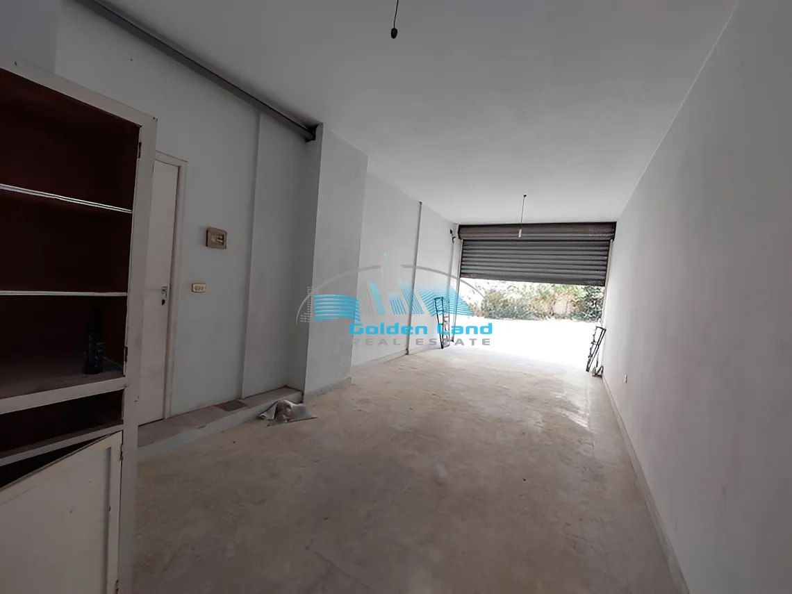 Shop for rent in Mazraat Yachoua