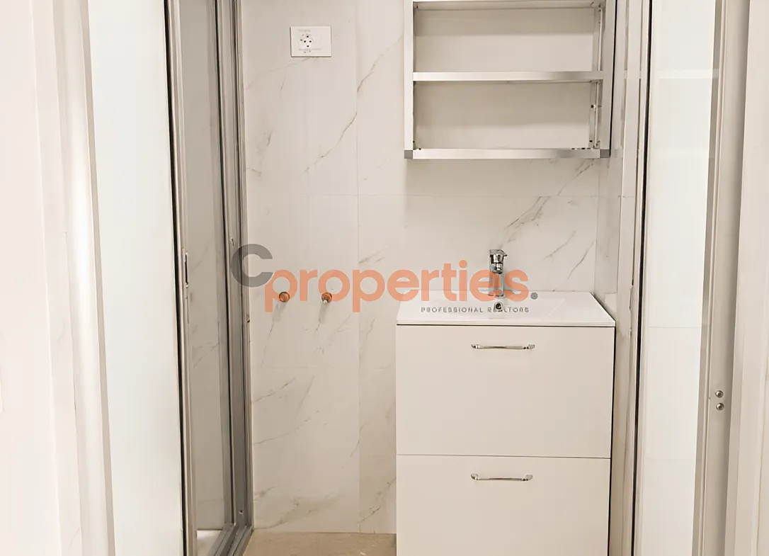 Office for Sale in Verdun