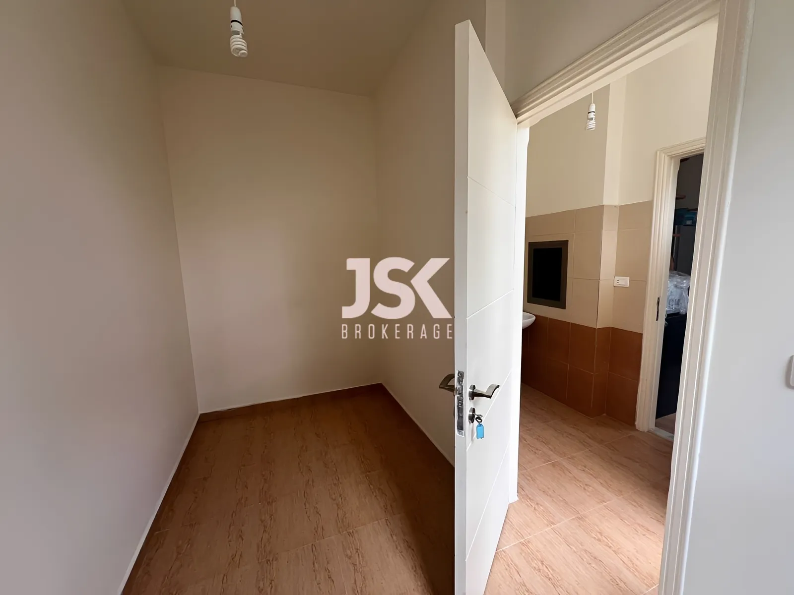 Apartment for Rent in Aaraiya - 3 bed, 4 bath