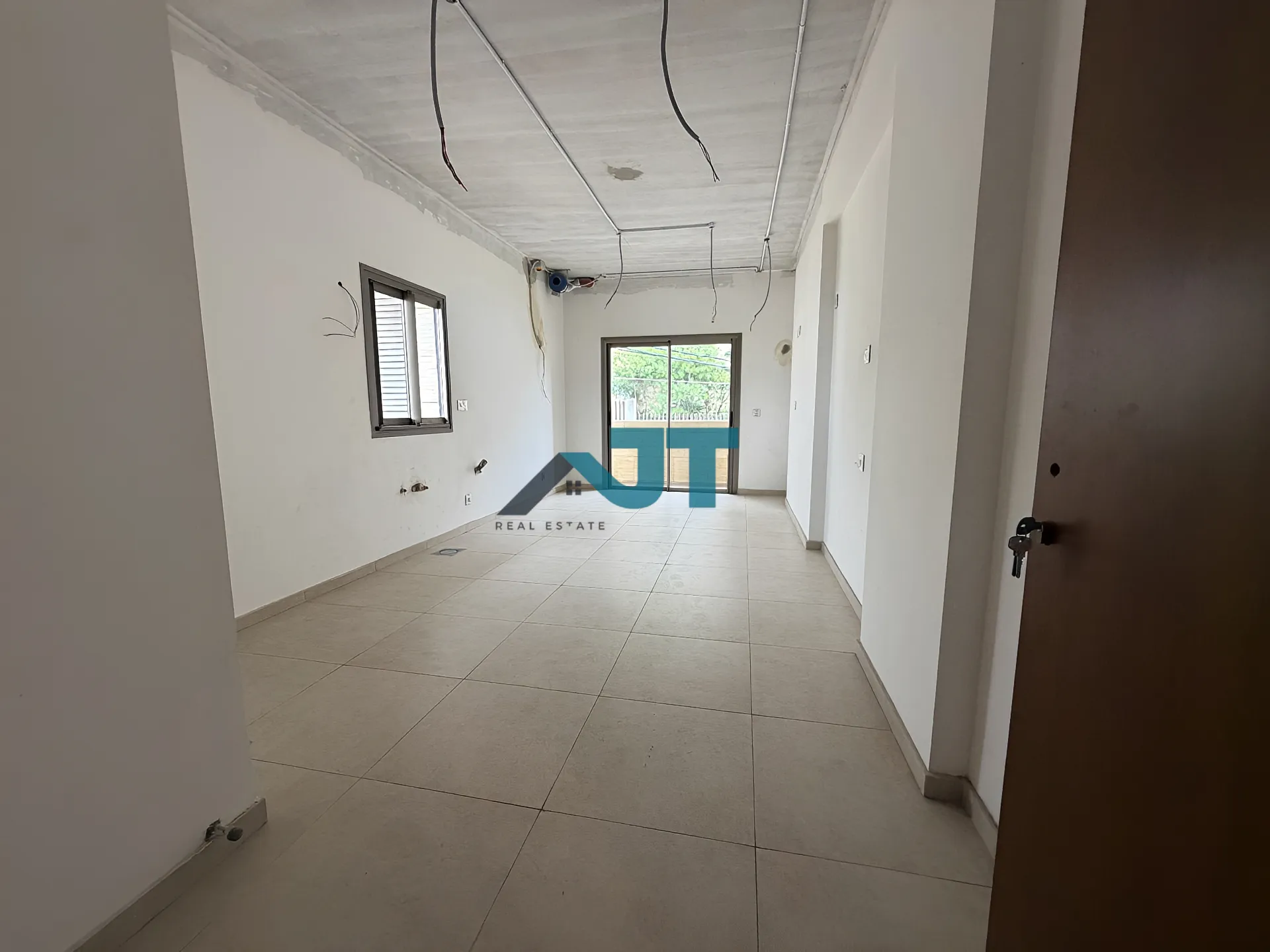 Apartment for rent in Mtayleb