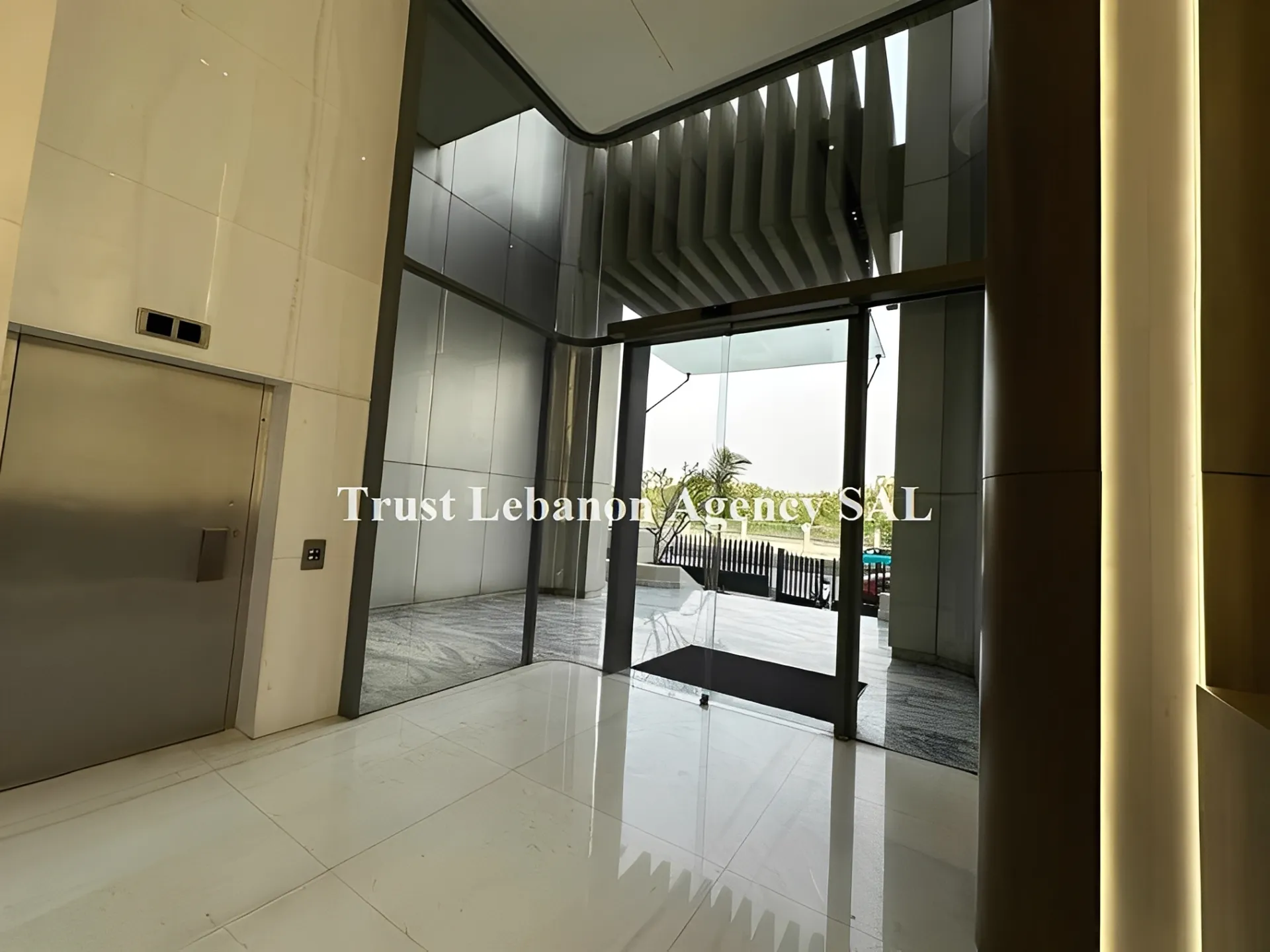 Office for rent in Metn, Sin El Fil