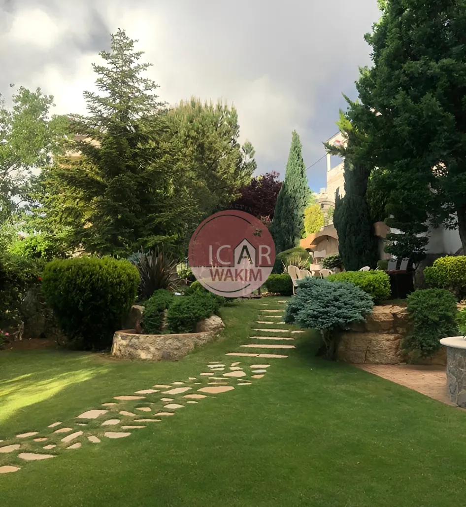 Villa for sale in Bhamdoun
