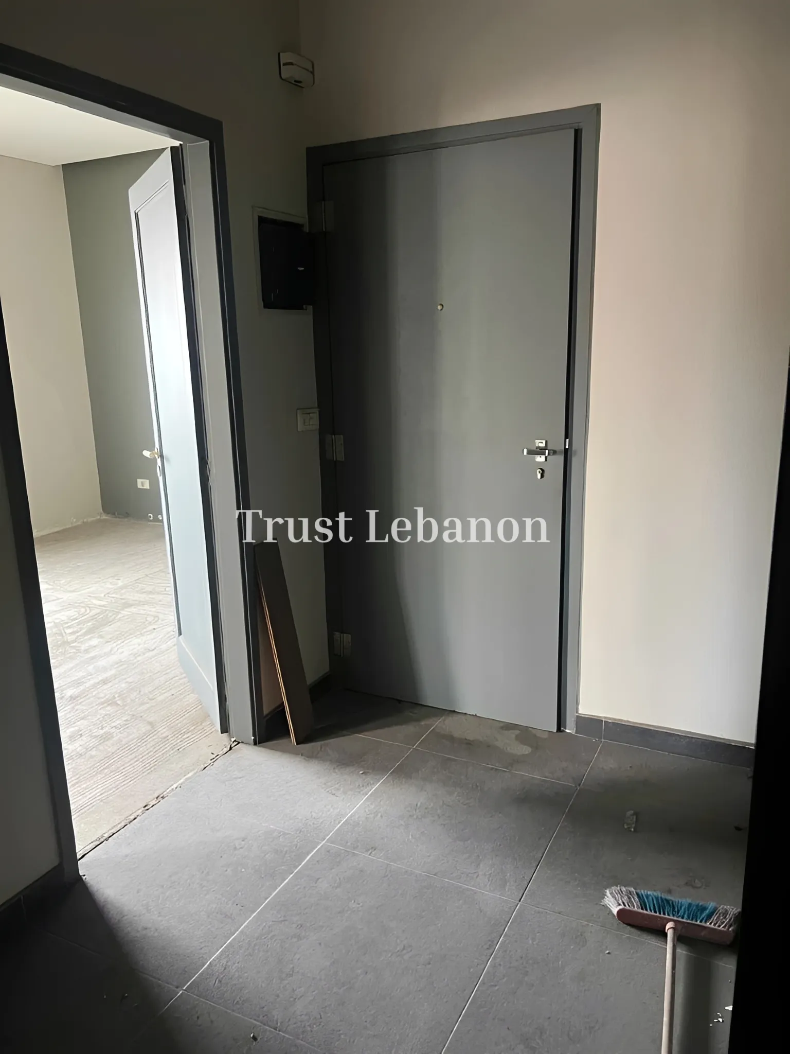 Office for rent in Jdeideh, Lebanon