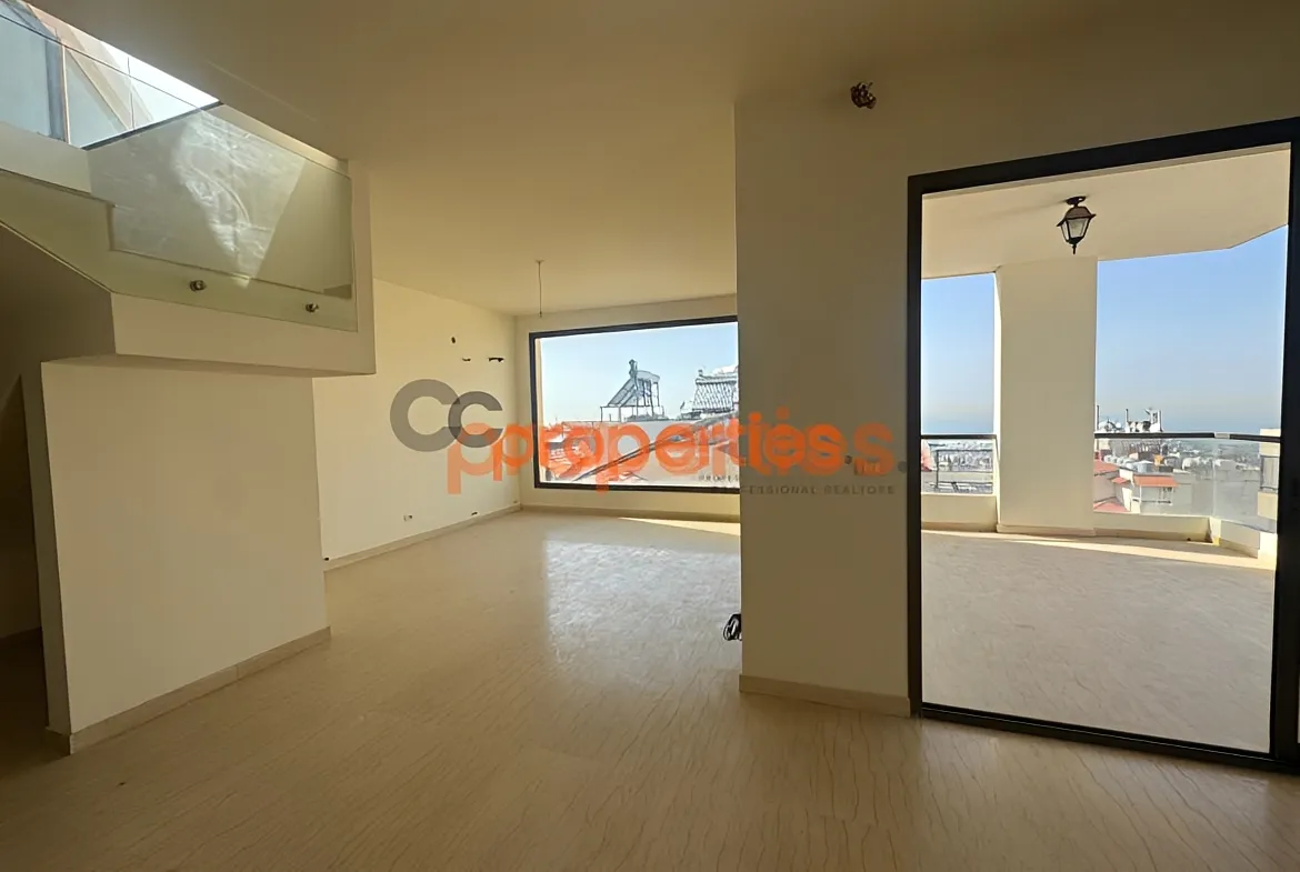 Duplex for Sale in Mazraat Yachoua - 4 bed, 5 bath