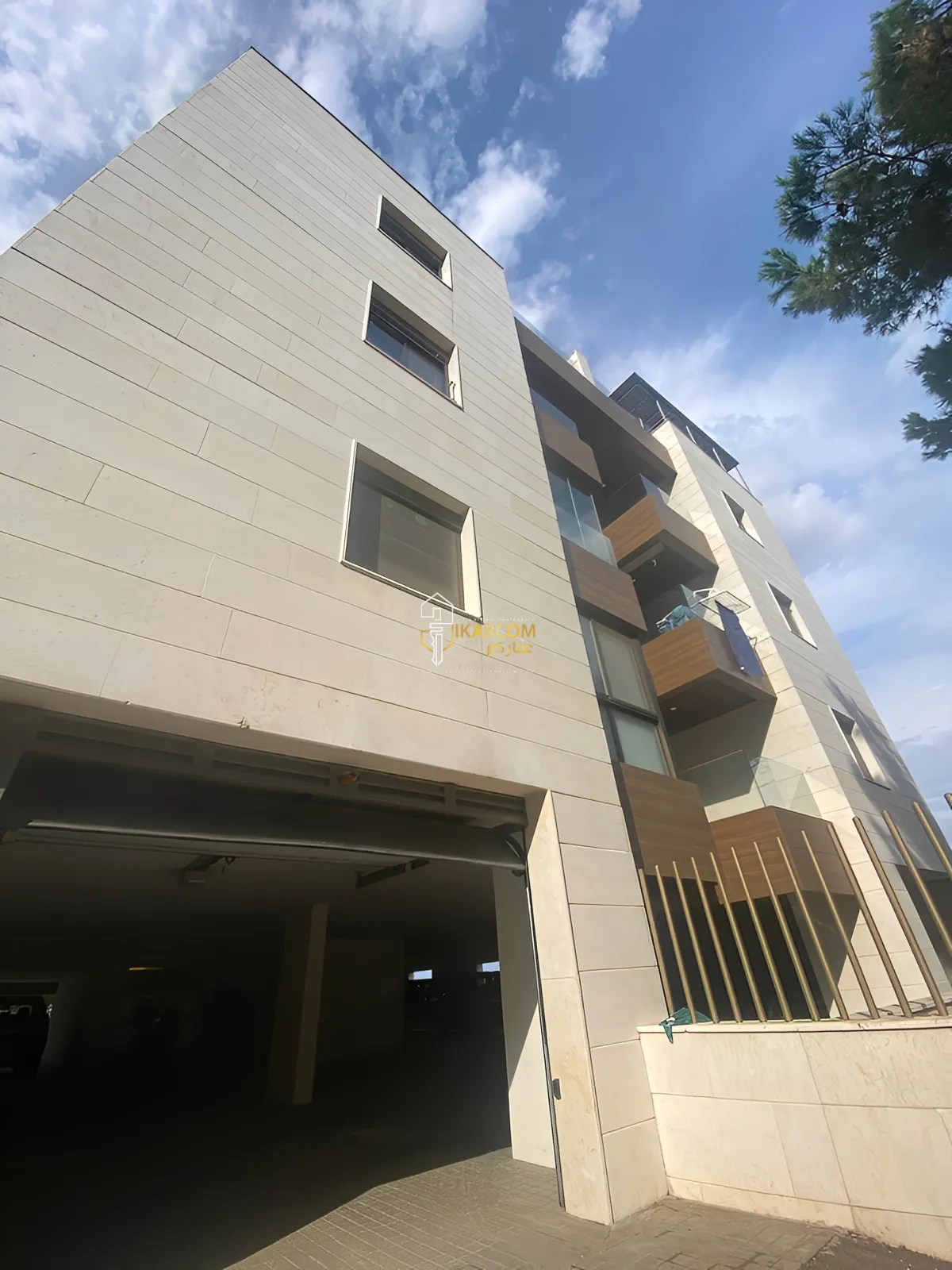 Apartment for Sale in Ain Saade