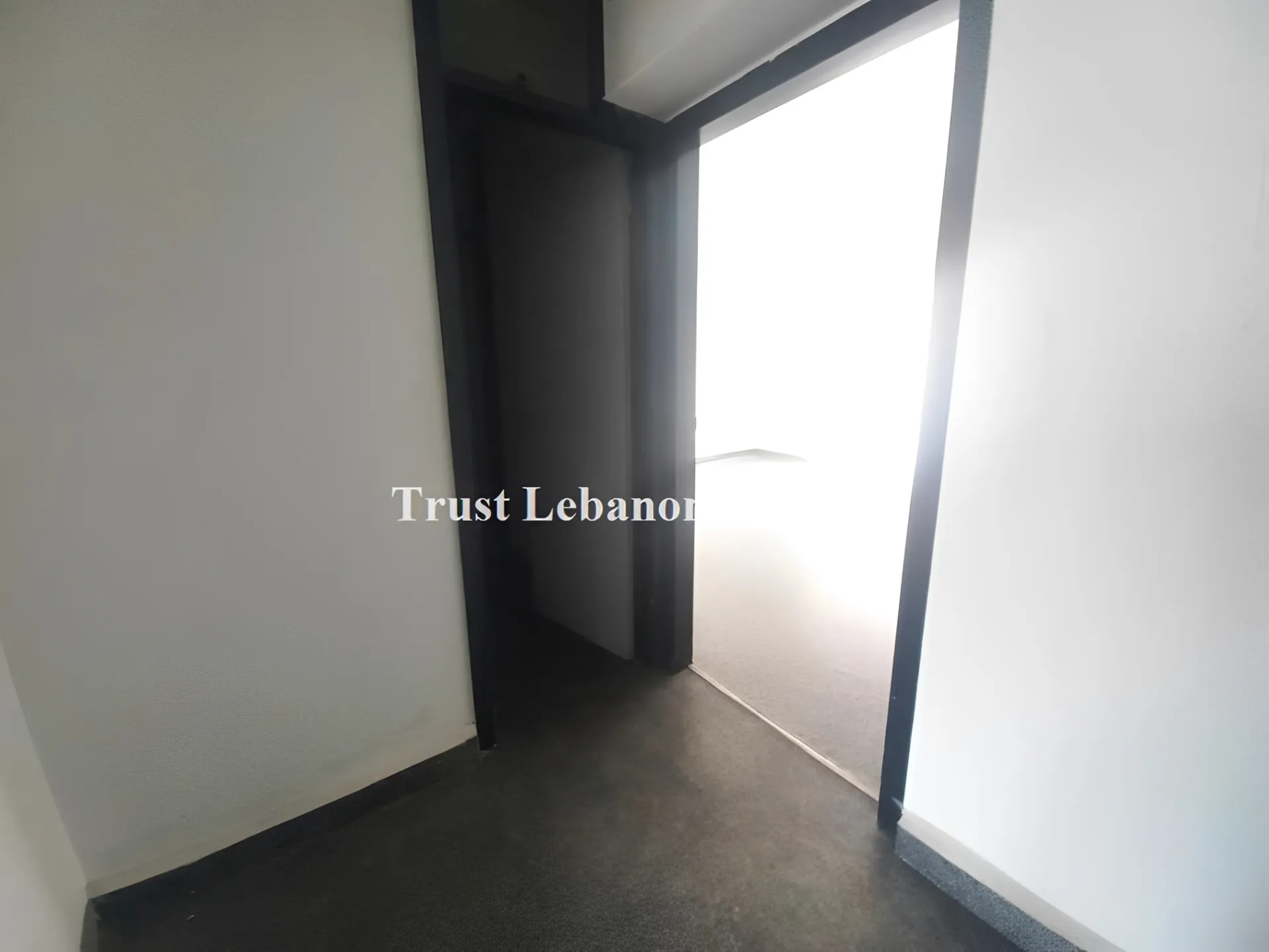 Office for sale in Metn, Antelias
