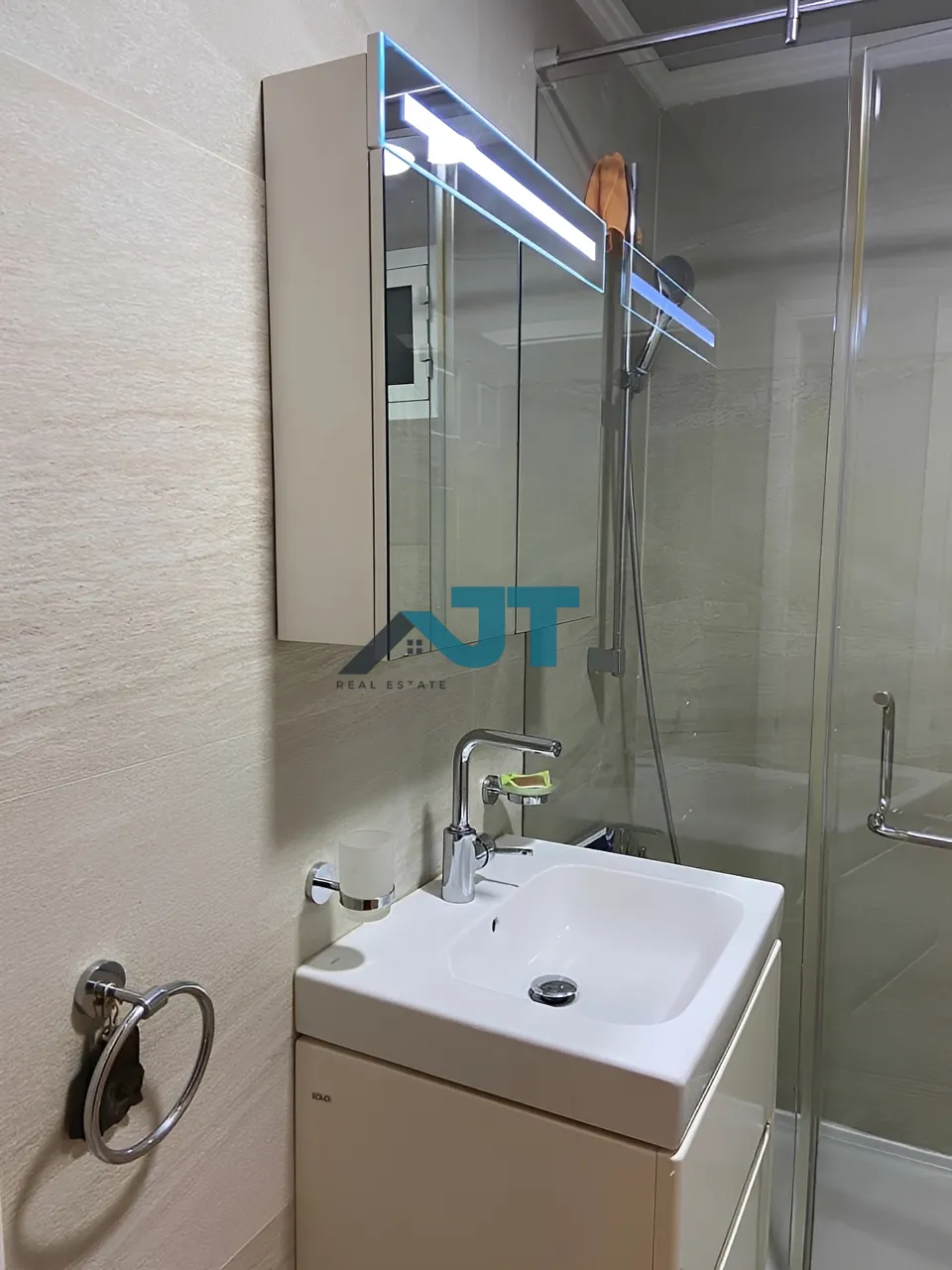 Apartment for rent in Hazmieh