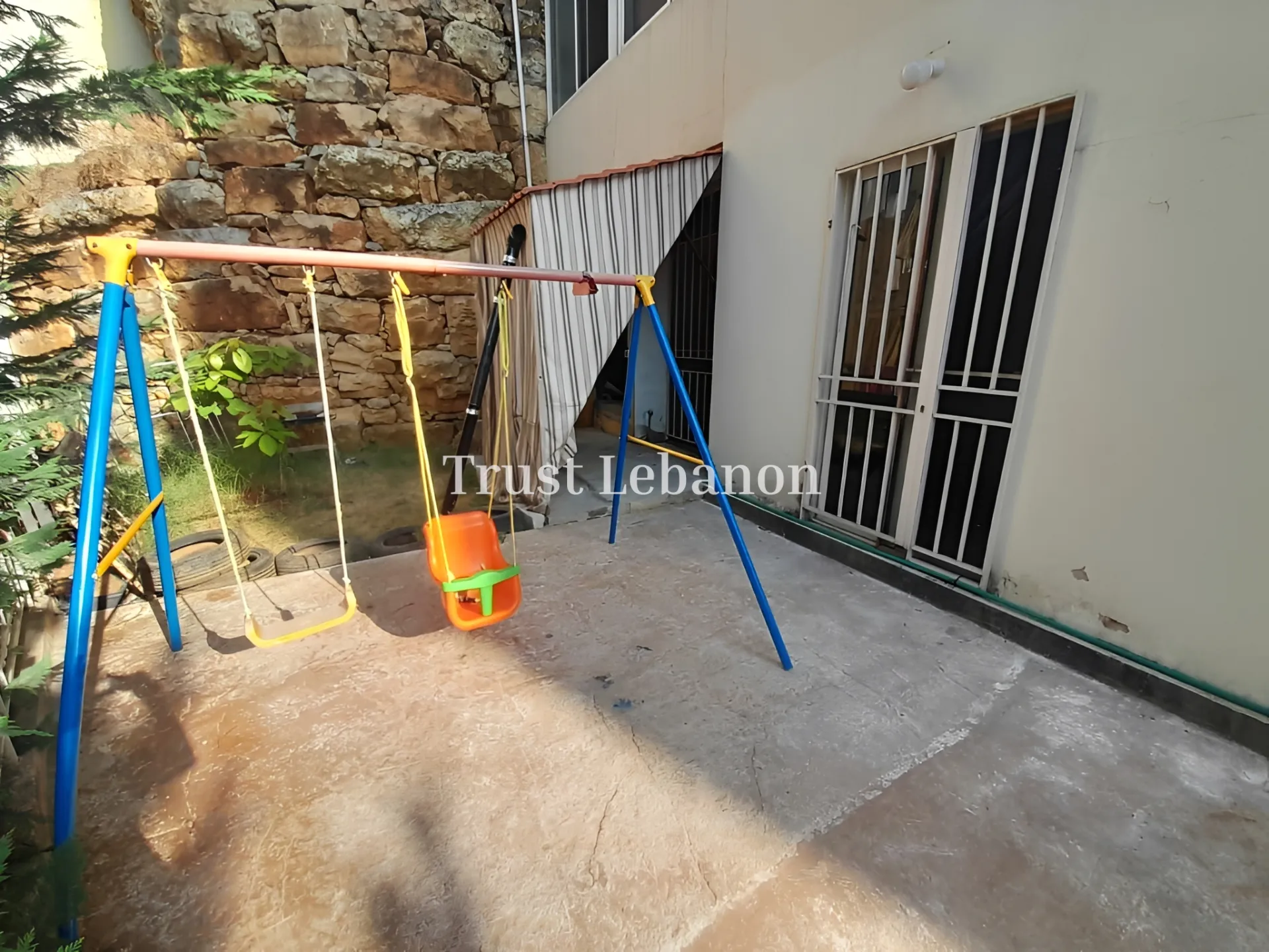 Apartment for sale in Mansourieh, Lebanon - 4 bed, 4 bath