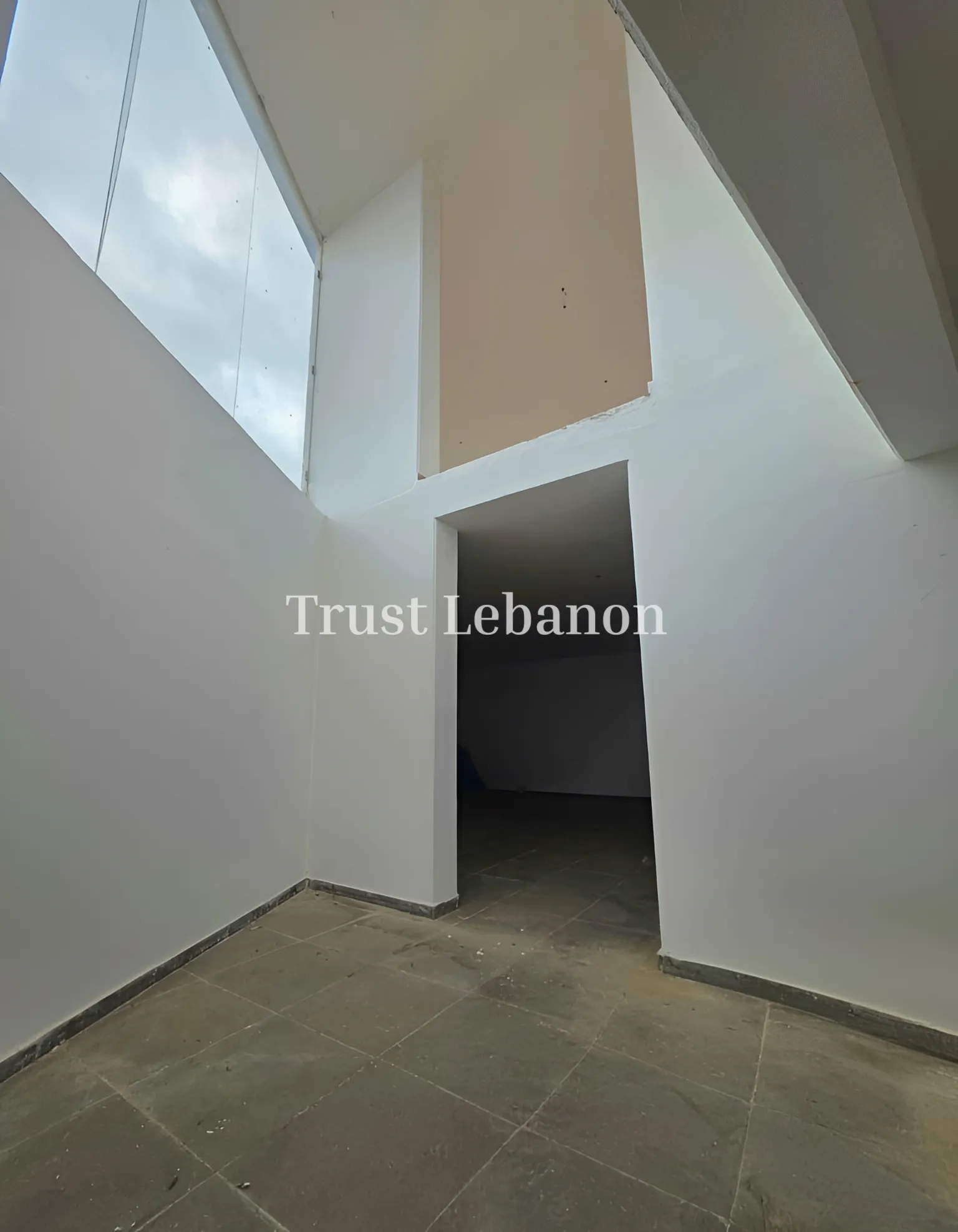 Shop for sale in Dbayeh