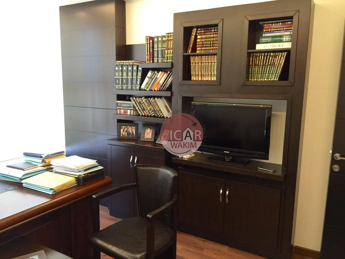 Office for rent in Jdeideh
