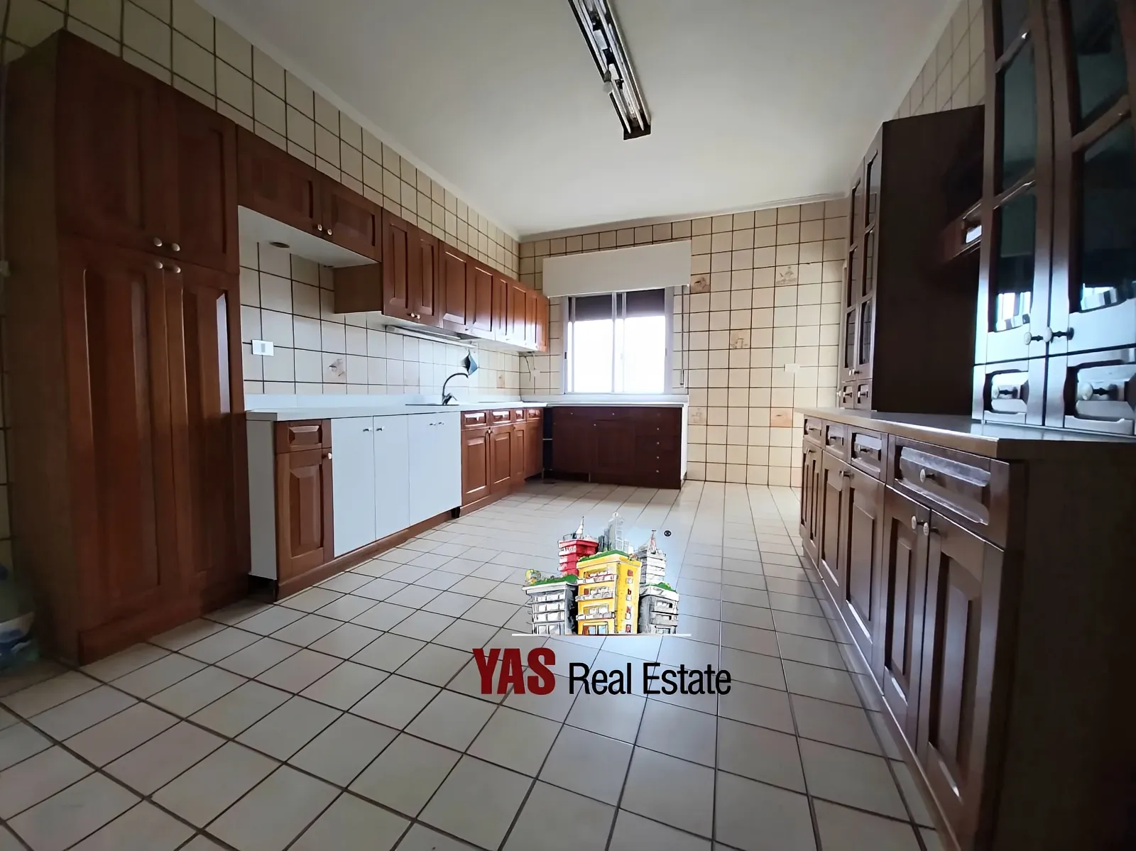 Apartment for Rent in Ballouneh