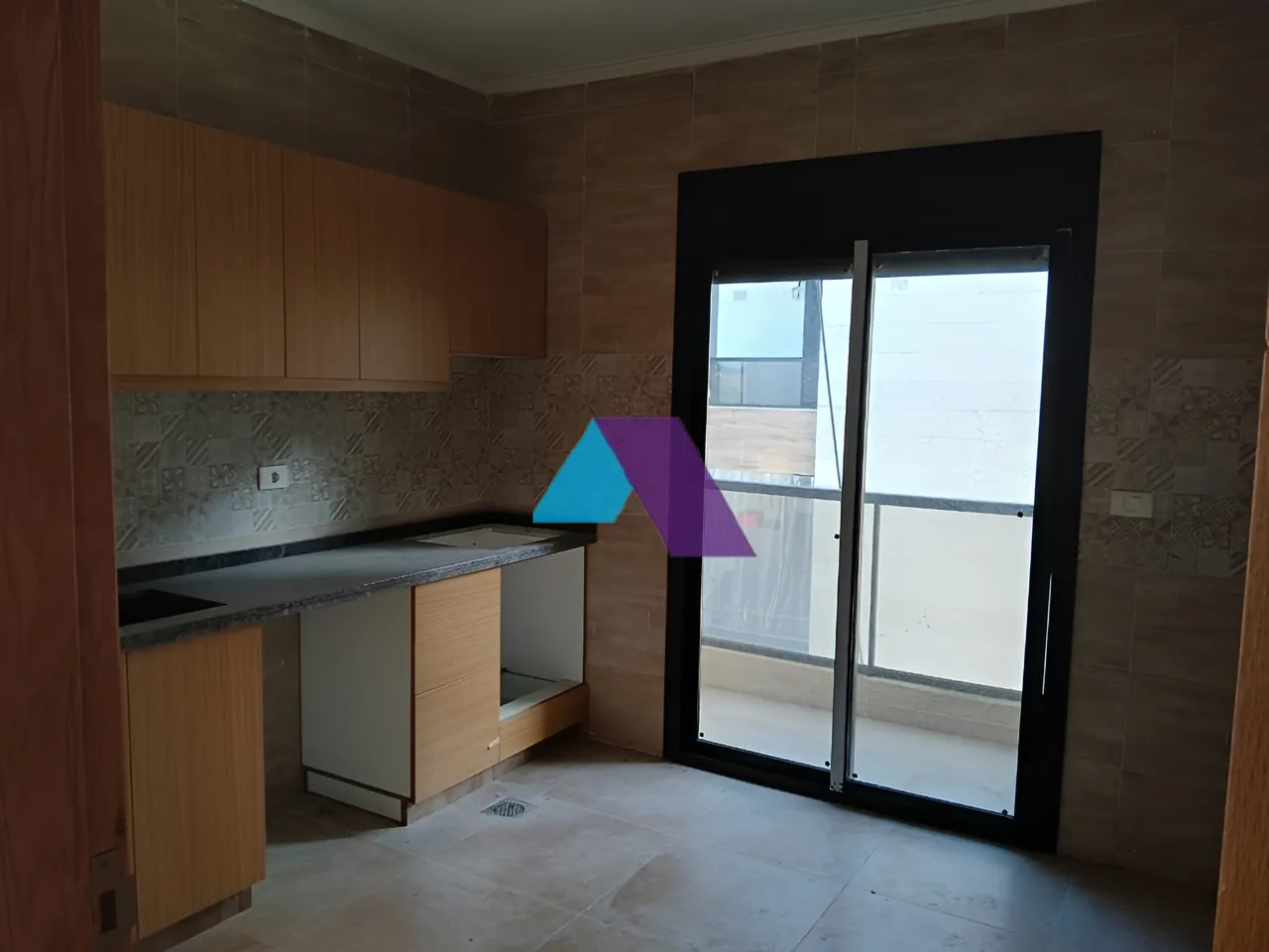 Apartment for Sale in Atchane - 3 bed, 3 bath