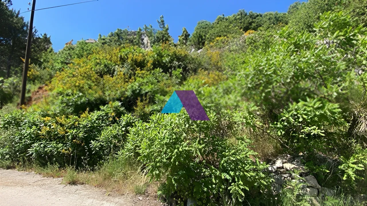 Land for Sale in Aachqout