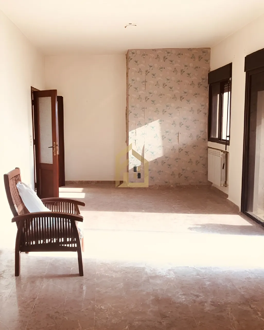 Apartment for sale in Qornet El Hamra, Lebanon - 3 bed, 2 bath