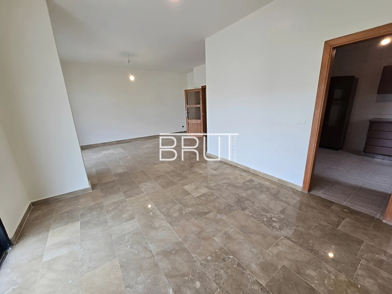 Apartment for Rent in Kaslik