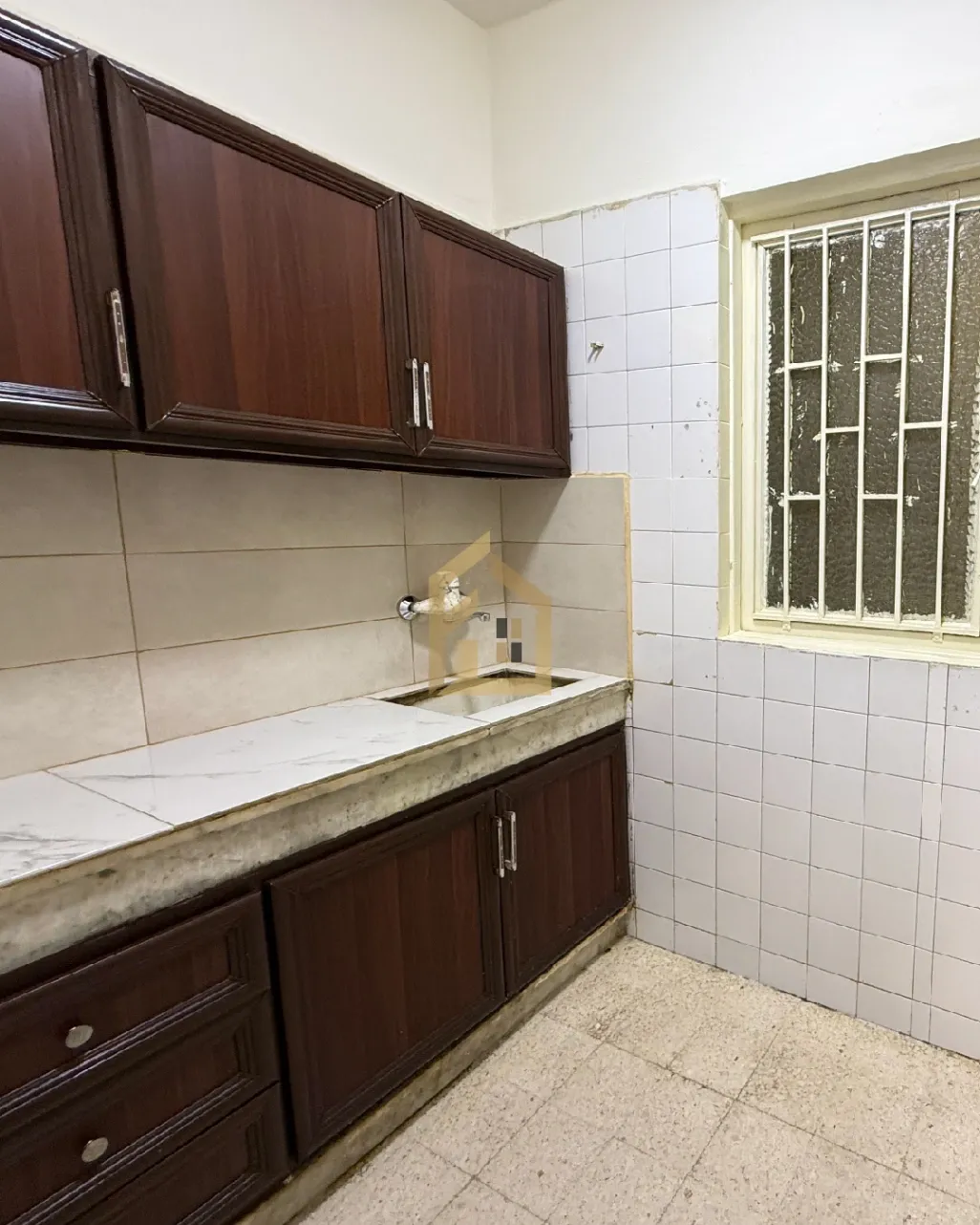 Apartment for rent in Ramlet El Baida, Bayrut, Lebanon