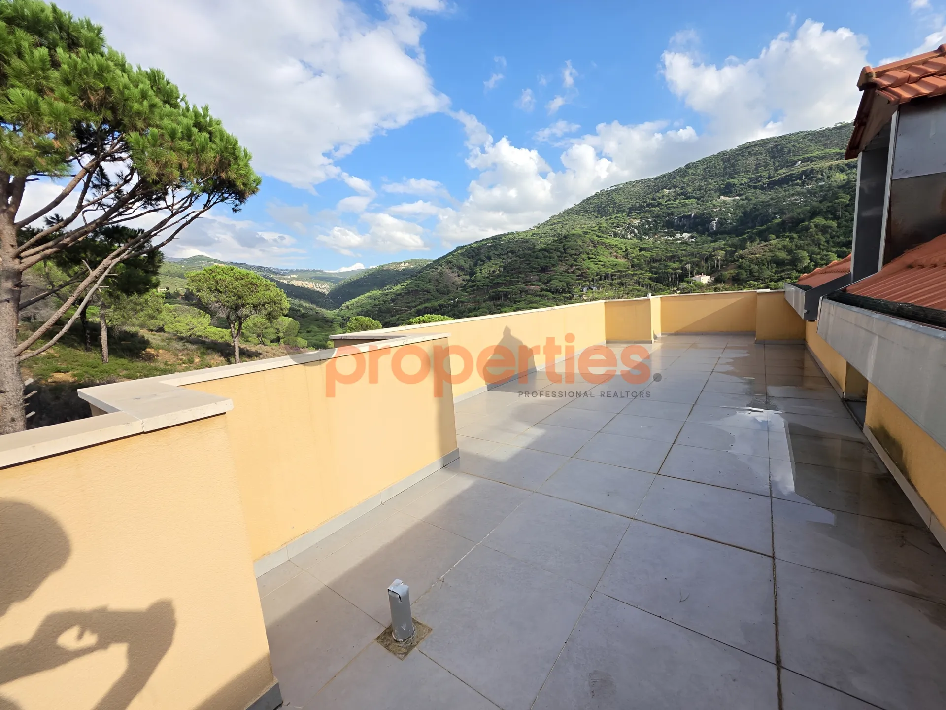 Apartment for Sale in Baabdat