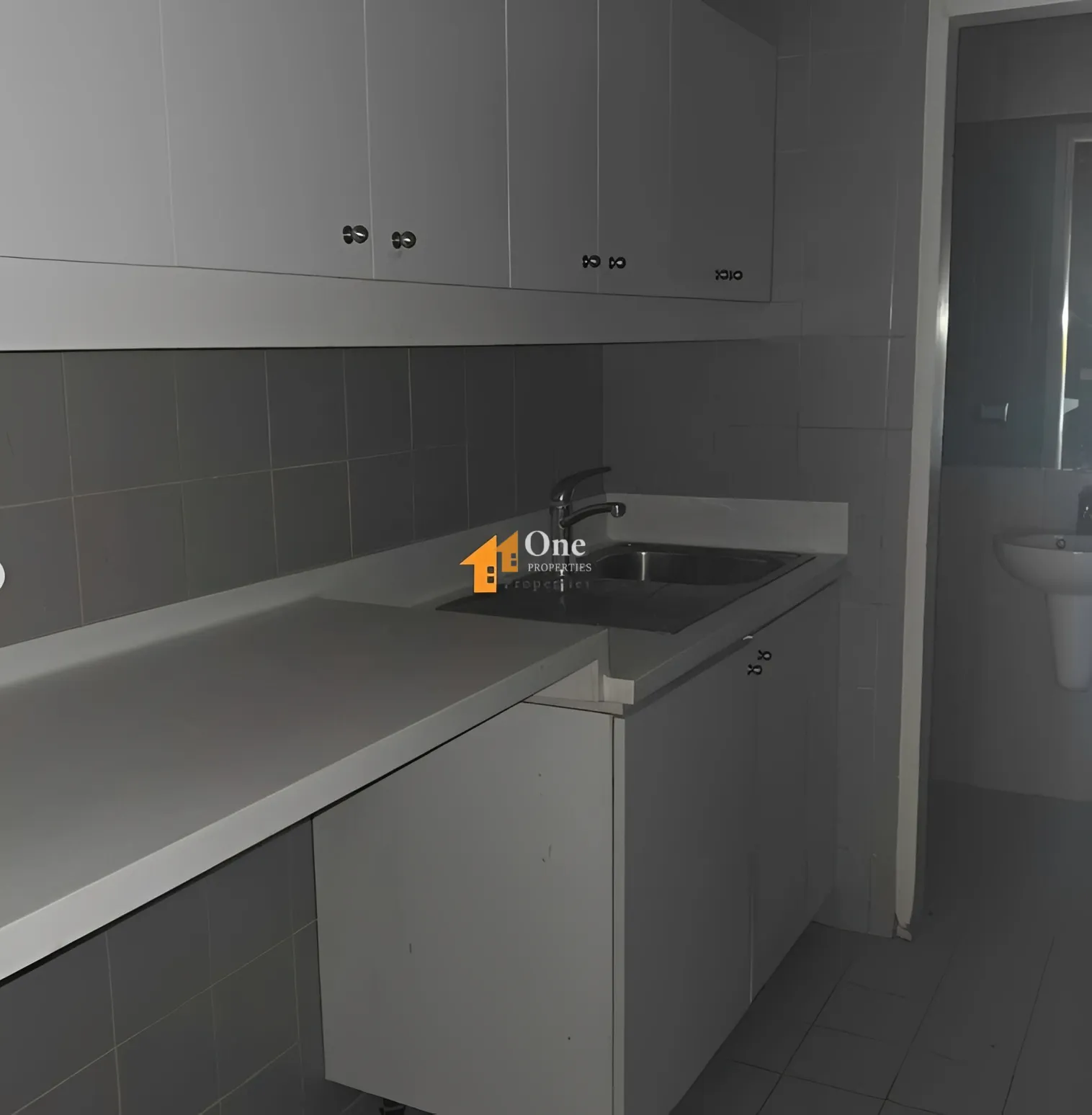 Shop for rent in Zouk Mikael, Lebanon