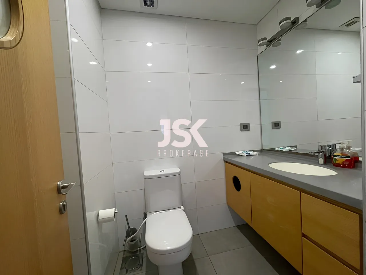 Apartment for Rent in Ain Al Mraiseh